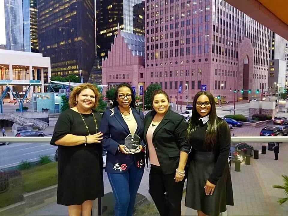 43594418 2247826048578925 3930174618081427456 N