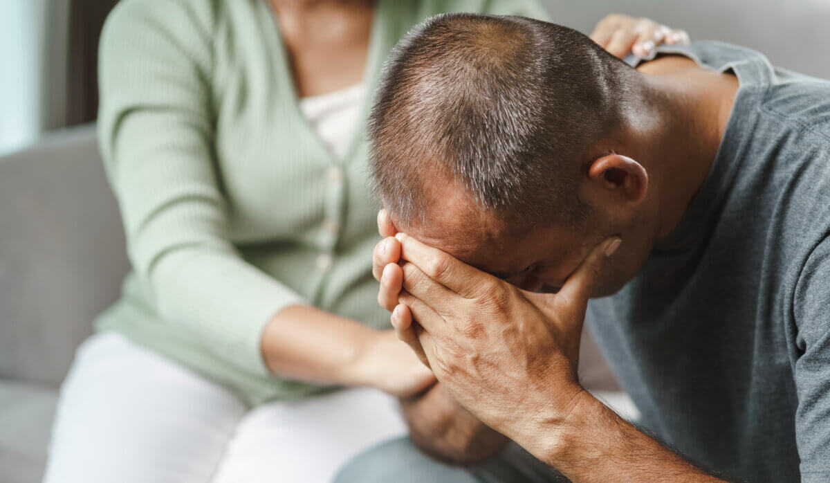 1920 Female Friend Or Family Sitting And Hold Hands During Cheer Up To Mental Depress Man Psychologist Provides Mental Aid To Patient Ptsd Mental Health Concept